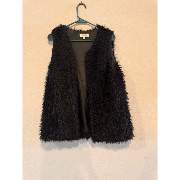 Charlotte Russe Women’s Black Sleeveless Vest – Stylish Layering Piece - Picture 1 of 2